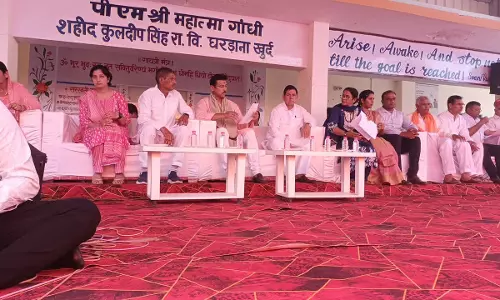 Jhunjhunu: शहीद स्क्वाड्रन लीडर कुलदीप सिंह राव की स्मृति में विद्यालय द्वार का लोकार्पण