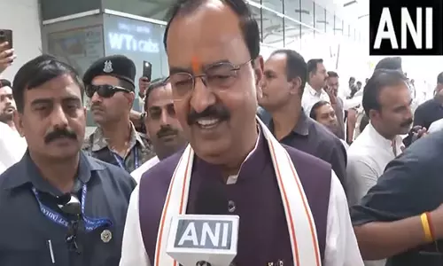 हम प्रधानमंत्री मोदी का स्वागत करते हैं: प्रधानमंत्री के Varanasi दौरे पर यूपी उपमुख्यमंत्री हम प्रधानमंत्री मोदी का स्वागत करते हैं: प्रधानमंत्री के Varanasi दौरे पर यूपी उपमुख्यमंत्री