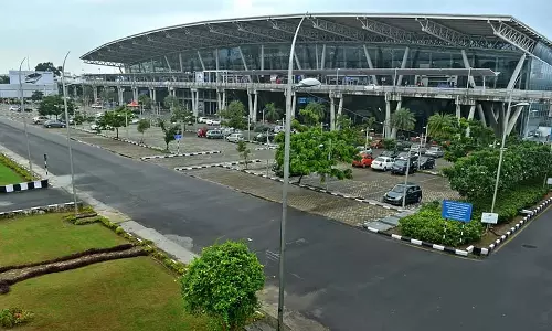 Chennai हवाई अड्डा दुनिया के सर्वश्रेष्ठ हवाई अड्डों की सूची में शामिल नहीं Chennai हवाई अड्डा दुनिया के सर्वश्रेष्ठ हवाई अड्डों की सूची में शामिल नहीं