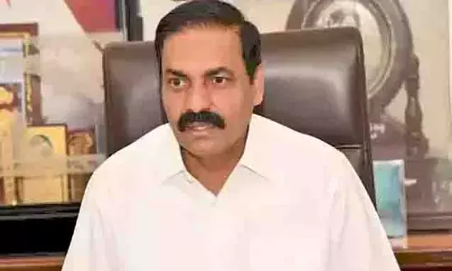 Andhra: पूर्व मंत्री काकानी गोवर्धन रेड्डी के खिलाफ लुकआउट नोटिस जारी