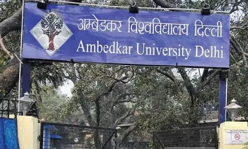अंबेडकर विश्वविद्यालय के छात्रों ने अनिश्चितकालीन भूख हड़ताल शुरू की