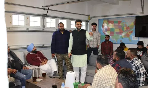 करनाल का वह व्यक्ति जो गधे के रास्ते अमेरिका गया था, अब Haryana के प्रवासियों की मदद कर रहा करनाल का वह व्यक्ति जो गधे के रास्ते अमेरिका गया था, अब Haryana के प्रवासियों की मदद कर रहा