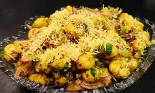 डायट में शामिल करें कुरकुरी Makhana bhel