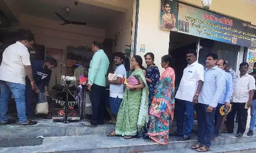 Telangana: सना बियायम लॉन्च पर बढ़िया चावल की कीमत में गिरावट Telangana: सना बियायम लॉन्च पर बढ़िया चावल की कीमत में गिरावट