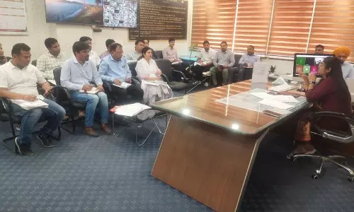 Haryana : नगर निगम ने कचरा संग्रहण वाहनों को जीपीएस तकनीक से जोड़ने का निर्देश दिया Haryana : नगर निगम ने कचरा संग्रहण वाहनों को जीपीएस तकनीक से जोड़ने का निर्देश दिया