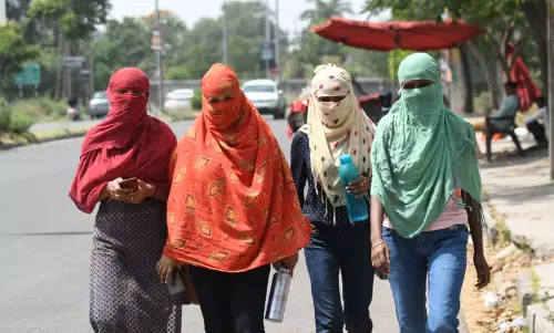 Haryana : जिला प्रशासन ने लोगों से बढ़ती गर्मी से बचने के लिए सावधानी बरतने का आग्रह किया Haryana : जिला प्रशासन ने लोगों से बढ़ती गर्मी से बचने के लिए सावधानी बरतने का आग्रह किया