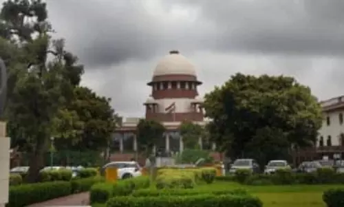 वक्फ संशोधन अधिनियम पर याचिकाओं की सुनवाई 16 अप्रैल को: Supreme Court वक्फ संशोधन अधिनियम पर याचिकाओं की सुनवाई 16 अप्रैल को: Supreme Court