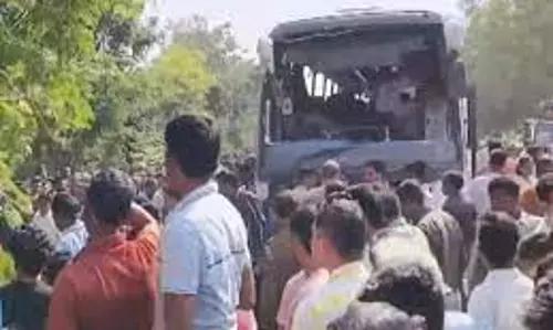 एर्नाकुलम में महाराजा कॉलेज के वकीलों और SFI कार्यकर्ताओं के बीच हिंसक झड़प कई घायल