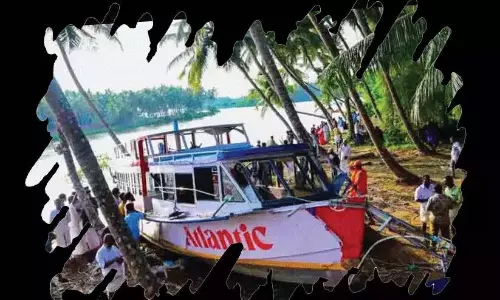 तनूर नाव हादसा: DIG ने कहा कि नाव के खिलाफ शिकायत थाने में उपलब्ध नही तनूर नाव हादसा: DIG ने कहा कि नाव के खिलाफ शिकायत थाने में उपलब्ध नही