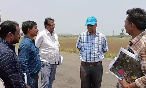Vijayawada : मेट्रो रेल परियोजनाभूमि अधिग्रहण के लिए अधिकारियों द्वारा की गई कार्रवाई Vijayawada : मेट्रो रेल परियोजनाभूमि अधिग्रहण के लिए अधिकारियों द्वारा की गई कार्रवाई