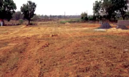Aligarh: 1 रुपये गज में मिली ज़मीन पर बस गए हजारों, अब खड़ा हुआ हक का सवाल