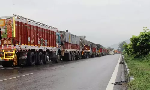 Jammu-Srinagar राष्ट्रीय राजमार्ग खुला, मुगल रोड यातायात के लिए बंद