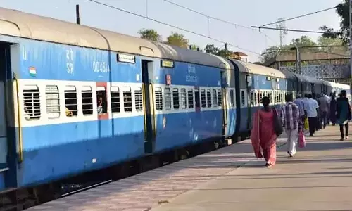 Bangalore और कन्नूर के बीच स्पेशल एक्सप्रेस ट्रेन, यहां जानें कब और कितनी देर चलेगी Bangalore और कन्नूर के बीच स्पेशल एक्सप्रेस ट्रेन, यहां जानें कब और कितनी देर चलेगी