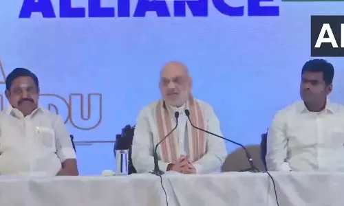 तमिलनाडु चुनाव से पहले बीजेपी-AIADMK गठबंधन का ऐलान, अमित शाह का ऐलान तमिलनाडु चुनाव से पहले बीजेपी-AIADMK गठबंधन का ऐलान, अमित शाह का ऐलान