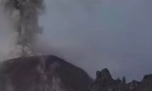 चिली में लागुना डेल मौले ज्वालामुखी क्षेत्र में भूकंपीय गतिविधियां तेज़ चिली में लागुना डेल मौले ज्वालामुखी क्षेत्र में भूकंपीय गतिविधियां तेज़