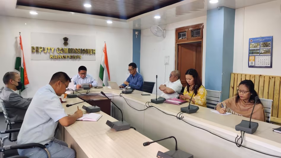 Manipur : कंगपोकपी प्रशासन ने ड्रग्स, बाल विवाह, अवैध तस्करी के खिलाफ लड़ाई तेज कर दी