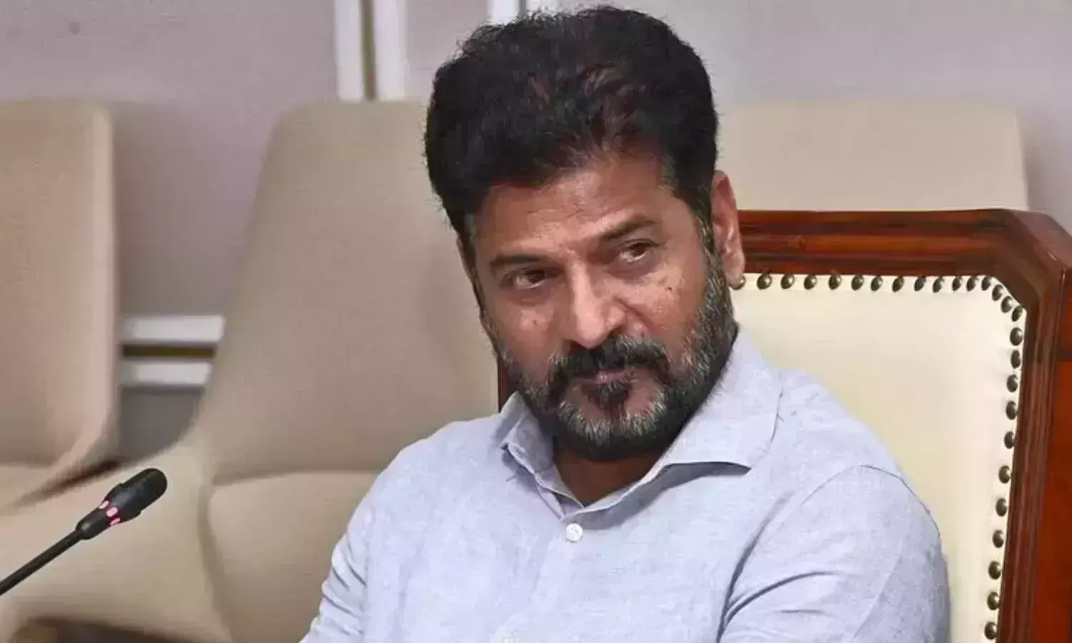CM ने नेकलेस रोड पर ज्योतिराव फुले की प्रतिमा के लिए स्थल का निरीक्षण किया