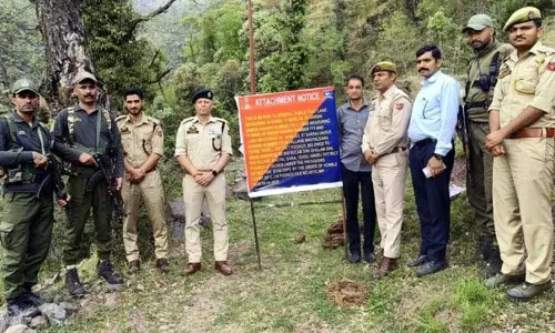Poonch पुलिस ने आतंकी संगठन के सदस्य की संपत्ति जब्त की Poonch पुलिस ने आतंकी संगठन के सदस्य की संपत्ति जब्त की