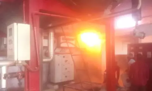 Kannauj: कोल्ड स्टोरेज में शॉर्ट सर्किट से लगी आग, मचा हड़कंप