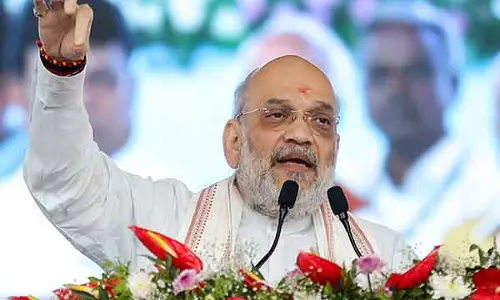 एक और संगठन ने हुर्रियत से नाता तोड़ा, शाह ने इसे PM मोदी के एक भारत विजन की जीत बताया एक और संगठन ने हुर्रियत से नाता तोड़ा, शाह ने इसे PM मोदी के एक भारत विजन की जीत बताया