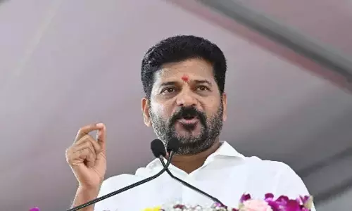 रेवंत ने रसद संबंधी मांगों को पूरा करने के लिए RRR के साथ शुष्क बंदरगाह बनाने का विचार किया