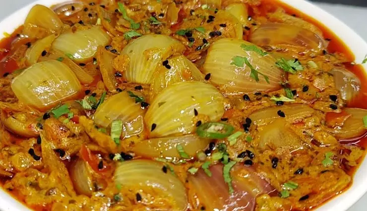 Dahi Onion Sabzi: गर्मियों में सेहत का ख्याल रखती है ये डिश Dahi Onion Sabzi: गर्मियों में सेहत का ख्याल रखती है ये डिश