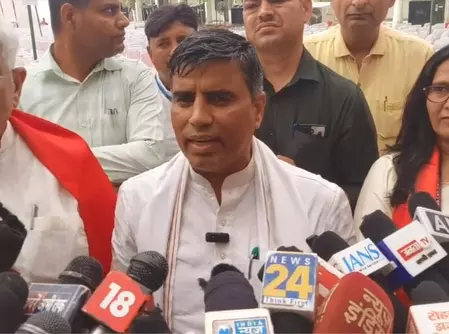 कांग्रेस की छोटी सोच ने देश को पीछे धकेल दिया: महिपाल ढांडा कांग्रेस की छोटी सोच ने देश को पीछे धकेल दिया: महिपाल ढांडा