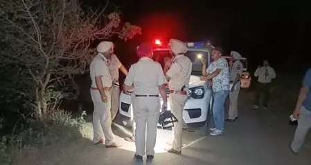 पंजाबः तरनतारन में गैंगस्टर से मुठभेड़, गोली लगने के बाद पुलिस ने किया गिरफ्तार पंजाबः तरनतारन में गैंगस्टर से मुठभेड़, गोली लगने के बाद पुलिस ने किया गिरफ्तार