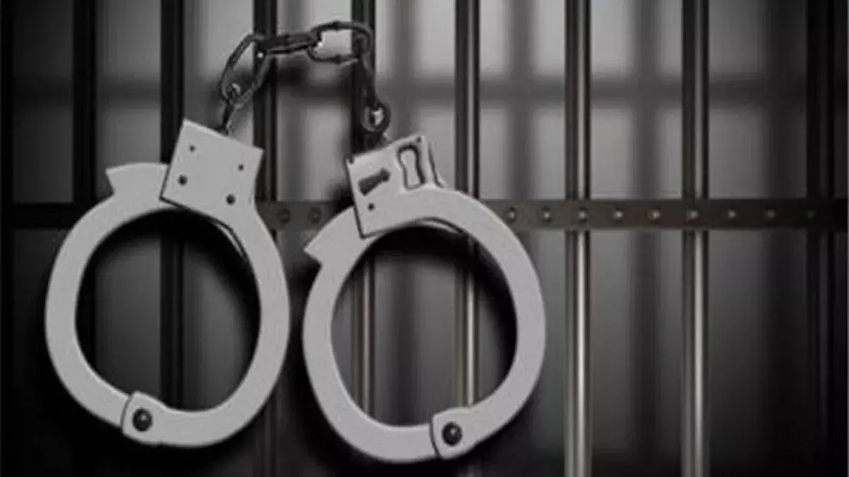 प्रेमिका से शादी करने की बात आई तो मुकरा युवक, गिरफ्तार प्रेमिका से शादी करने की बात आई तो मुकरा युवक, गिरफ्तार