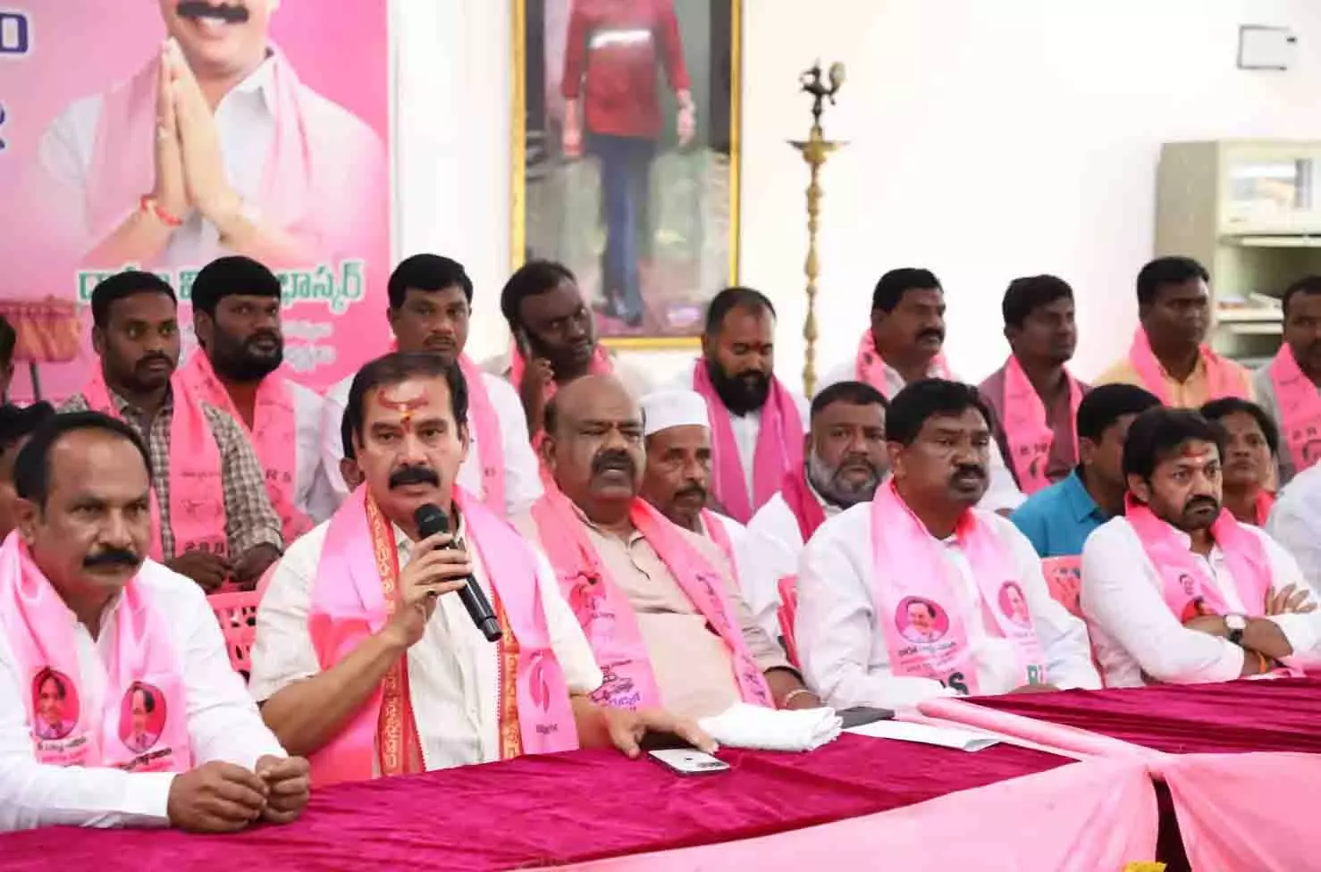 BRS 25वीं वर्षगांठ पर भव्य समारोह के लिए तैयार BRS 25वीं वर्षगांठ पर भव्य समारोह के लिए तैयार