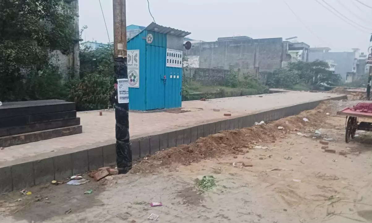 Moradabad: महानगर में वेंडिंग जोन बनने के बाद भी नहीं थमा अतिक्रमण Moradabad: महानगर में वेंडिंग जोन बनने के बाद भी नहीं थमा अतिक्रमण