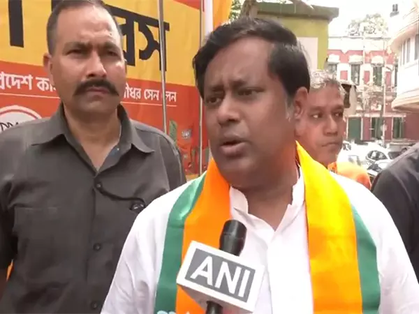 सुकांत मजूमदार ने जलांगी हिंसा को लेकर CM Banerjee की आलोचना की सुकांत मजूमदार ने जलांगी हिंसा को लेकर CM Banerjee की आलोचना की