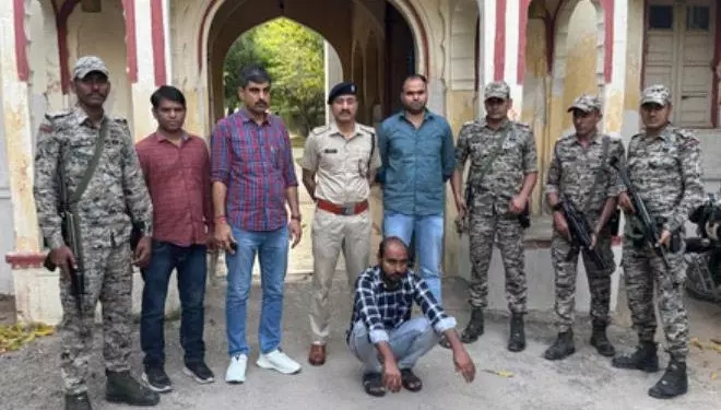 दुबई गैंग से साठगांठ, बिश्नोई गिरोह का सदस्य राजस्थान में गिरफ्तार दुबई गैंग से साठगांठ, बिश्नोई गिरोह का सदस्य राजस्थान में गिरफ्तार