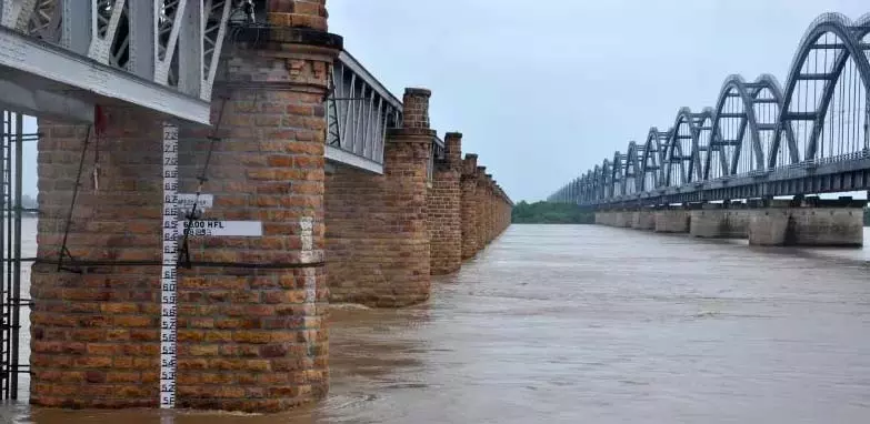 TG ने GRMB से बिल्डिंग बनकाचार्ला पर AP को रोकने के लिए कहा TG ने GRMB से बिल्डिंग बनकाचार्ला पर AP को रोकने के लिए कहा