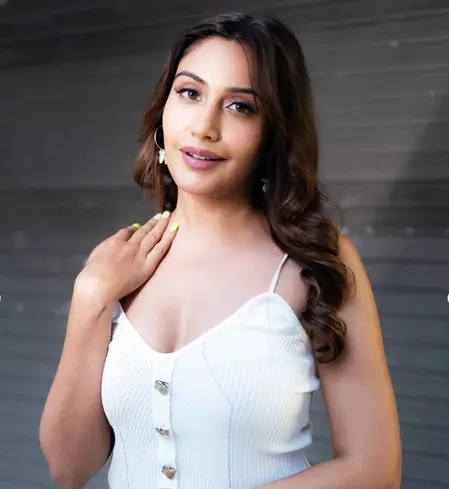 Surabhi Chandna ने कहा- ‘इष्टम’ ए.आर. रहमान के ‘कहना ही क्या’ से प्रेरित है Surabhi Chandna ने कहा- ‘इष्टम’ ए.आर. रहमान के ‘कहना ही क्या’ से प्रेरित है