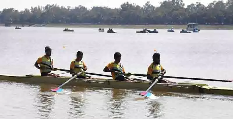 Chandigarh University को रोइंग में ओवरऑल ट्रॉफी Chandigarh University को रोइंग में ओवरऑल ट्रॉफी