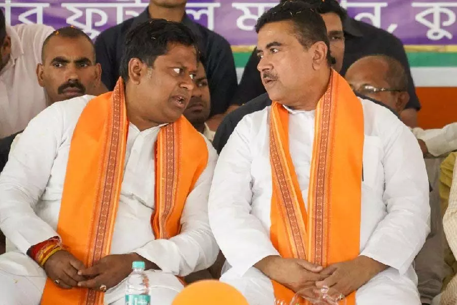 भाजपा ने मुर्शिदाबाद हिंसा पर CM ममता बनर्जी की सरकार पर निष्क्रियता का आरोप लगाया भाजपा ने मुर्शिदाबाद हिंसा पर CM ममता बनर्जी की सरकार पर निष्क्रियता का आरोप लगाया