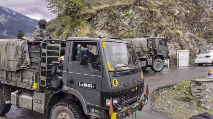 Kishtwar में जैश कमांडर सैफुल्लाह समेत 3 आतंकवादी मारे गए Kishtwar में जैश कमांडर सैफुल्लाह समेत 3 आतंकवादी मारे गए