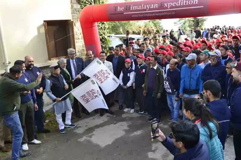 Himachal के राज्यपाल ने नारकंडा में पांचवें सिल्क रूट अल्ट्रा ट्रेल रन को हरी झंडी दिखाई Himachal के राज्यपाल ने नारकंडा में पांचवें सिल्क रूट अल्ट्रा ट्रेल रन को हरी झंडी दिखाई