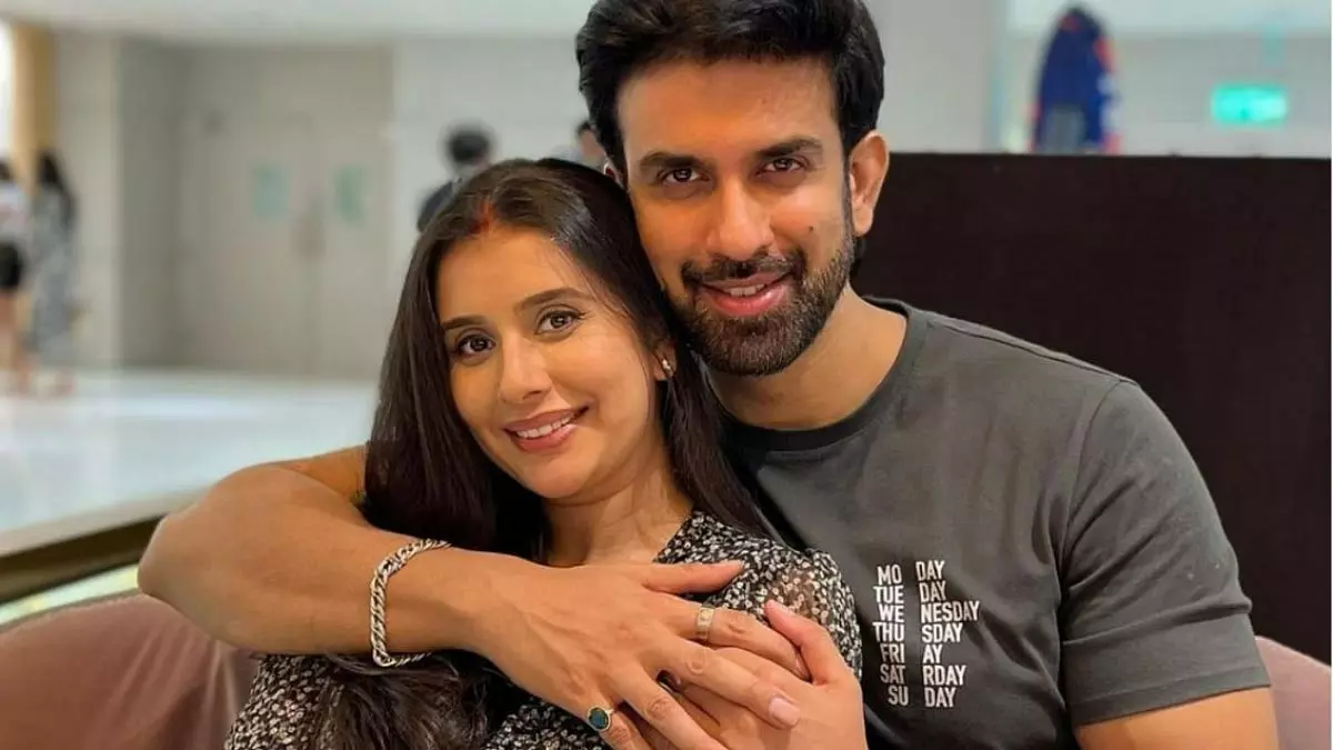 चारु असोपा ने अपने पूर्व पति पर उनके वित्तीय संघर्ष पर सवाल उठाने के लिए निशाना साधा चारु असोपा ने अपने पूर्व पति पर उनके वित्तीय संघर्ष पर सवाल उठाने के लिए निशाना साधा