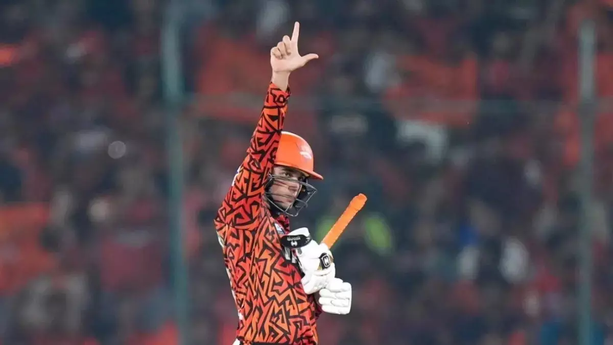 IPL 2025: अभिषेक शर्मा ने 40 गेंदों में जड़ा शतक IPL 2025: अभिषेक शर्मा ने 40 गेंदों में जड़ा शतक