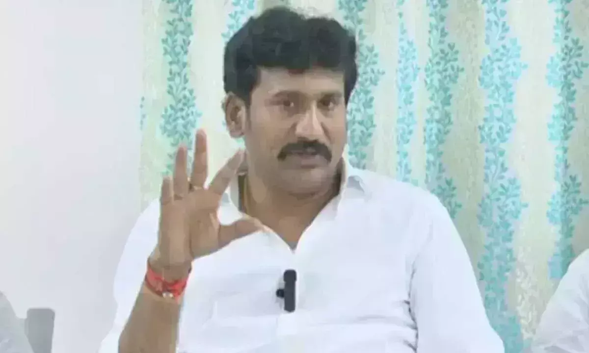 वाईएसआरसीपी के पूर्व विधायक के खिलाफ मामला दर्ज वाईएसआरसीपी के पूर्व विधायक के खिलाफ मामला दर्ज