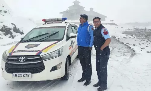 मुगल रोड खुलने में ताजा बर्फबारी से देरी संभव मुगल रोड खुलने में ताजा बर्फबारी से देरी संभव