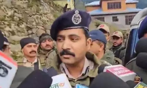 छत्रू मुठभेड़ में आतंकवादी मारा गया, अभियान जारी: DIG Shridhar Patil छत्रू मुठभेड़ में आतंकवादी मारा गया, अभियान जारी: DIG Shridhar Patil