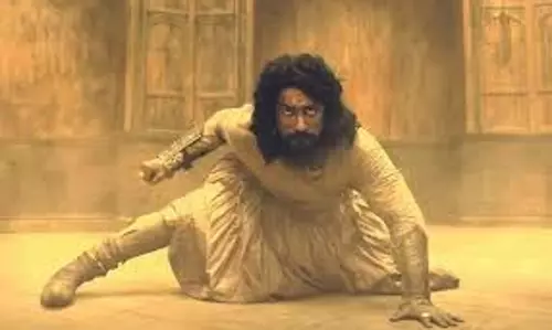 Entertainment: सिनेमाघरों को गुलजार करने के बाद अब NETFLIX पर स्ट्रीम हुई छावा
