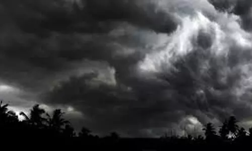 UP Weather: गर्मी से लोगों का बुरा हाल, जानें आज कैसा रहेगा मौसम