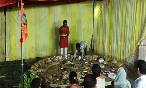 हनुमान जयंती पर कश्मीर से Kanyakumari तक 56 तरह के भव्य भोज हनुमान जयंती पर कश्मीर से Kanyakumari तक 56 तरह के भव्य भोज