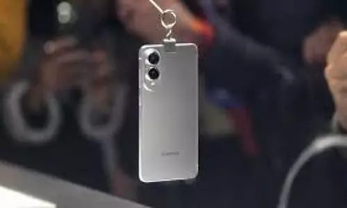 Samsung Galaxy S25 Edge:डिस्प्ले से लेकर कैमरे तक इस दिन होगा लॉन्च,फीचर्स से लेकर कीमत तक सबकुछ