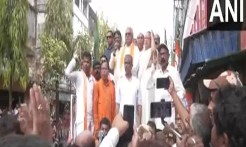 हिंदू आबादी से मुक्ति की साजिश चल रही है: BJP के दिलीप घोष हिंदू आबादी से मुक्ति की साजिश चल रही है: BJP के दिलीप घोष