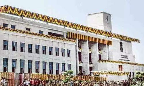 1992 बस आगजनी मामले के दोषियों की दया याचिका पर विचार करें: AP सरकार से हाईकोर्ट ने कहा